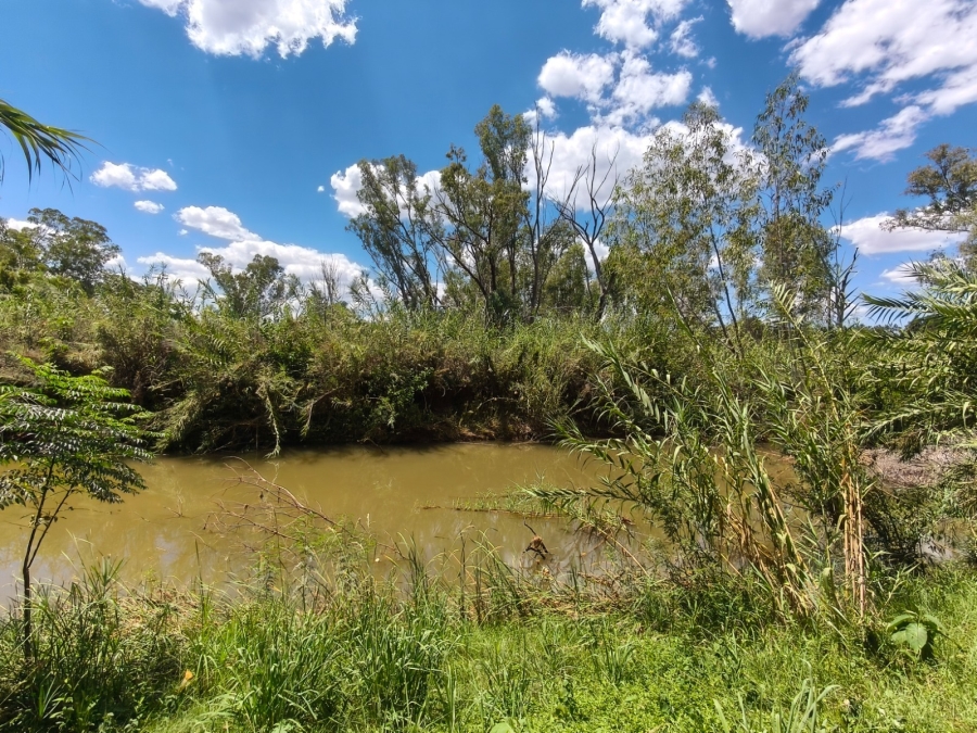 4 Bedroom Property for Sale in Groot Marico North West